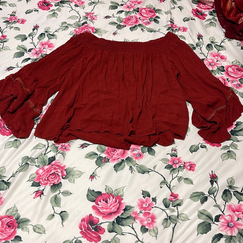 Off shoulder shirt